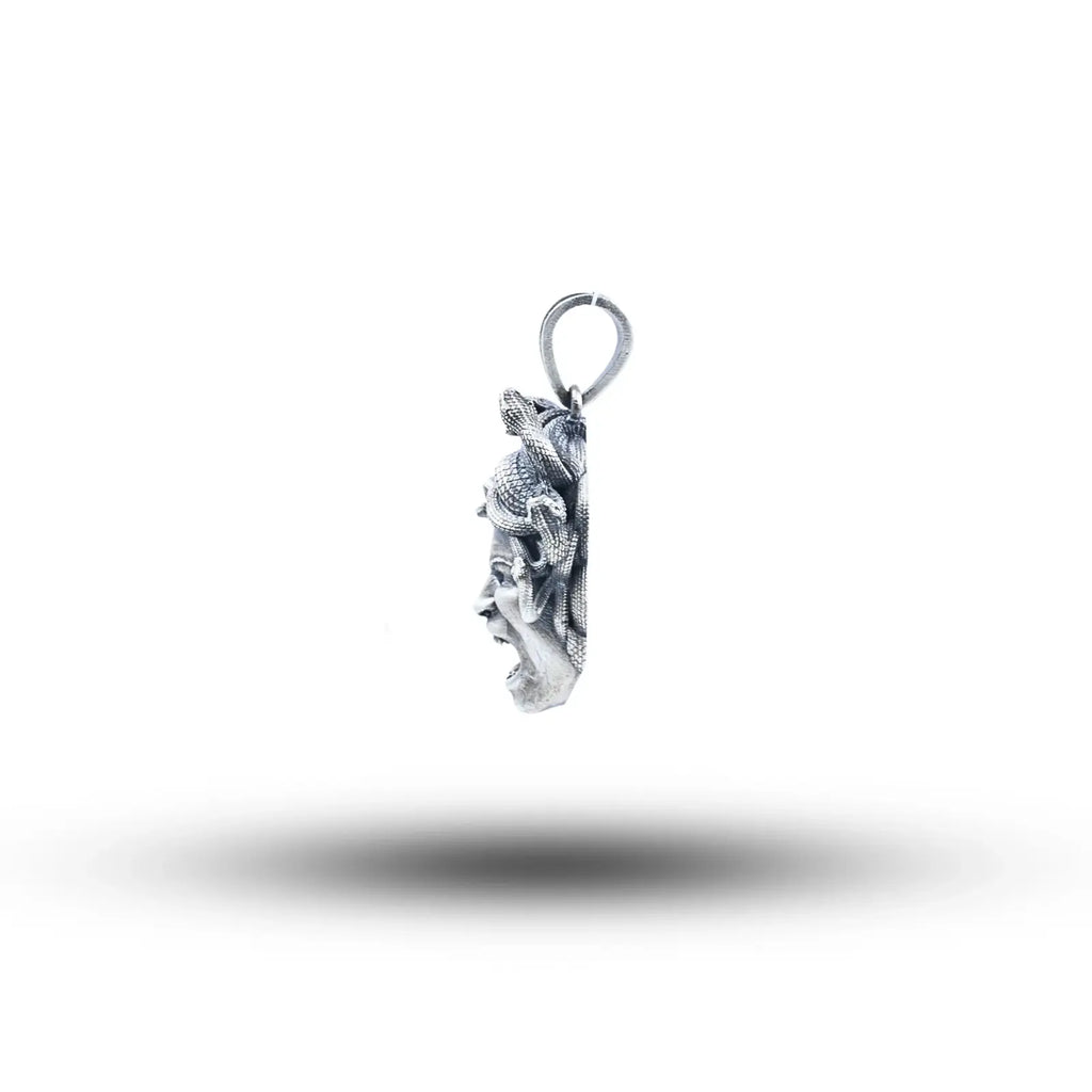 Angry Medusa 925 Sterling Silver Pendant 01
